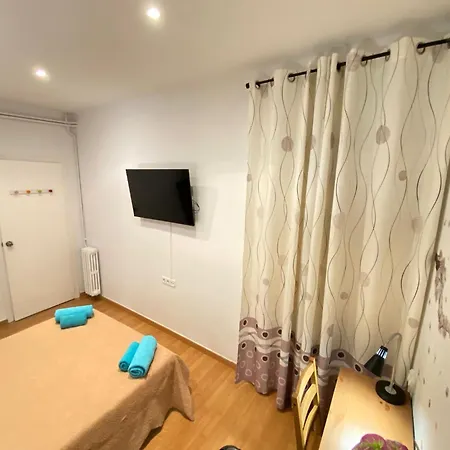 B&B Gran Via 바르셀로나