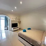 Gran Via Bed & Breakfast *