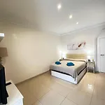 Bed & Breakfast Gran Via *