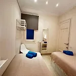 Gran Via Bed & Breakfast *