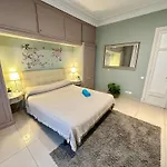 Gran Via Bed & Breakfast *