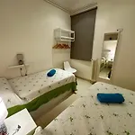 Gran Via Bed & Breakfast *